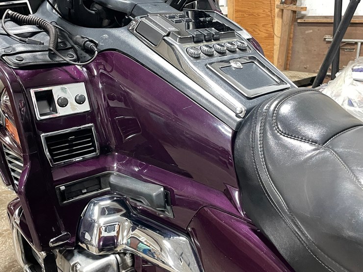 #301-•-1995-honda-goldwing-trike-(has-wi-title)-image-17