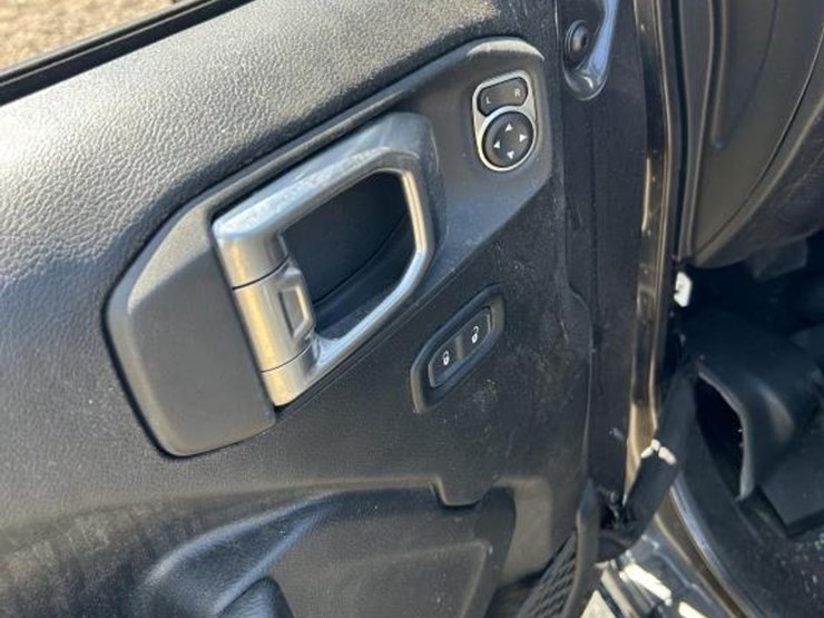 2023-jeep-wrangler-image-7