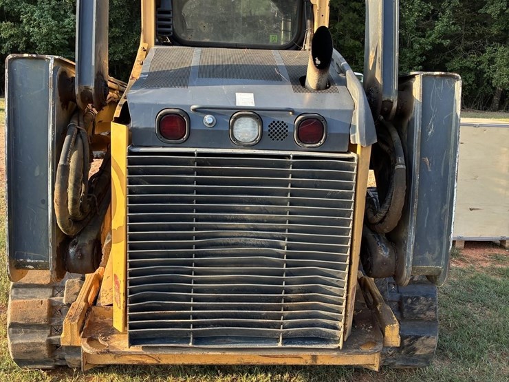 2012-deere-333d-image-5
