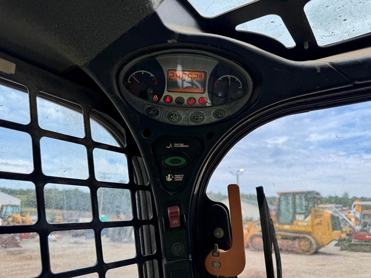 2019-bobcat-t595-image-24
