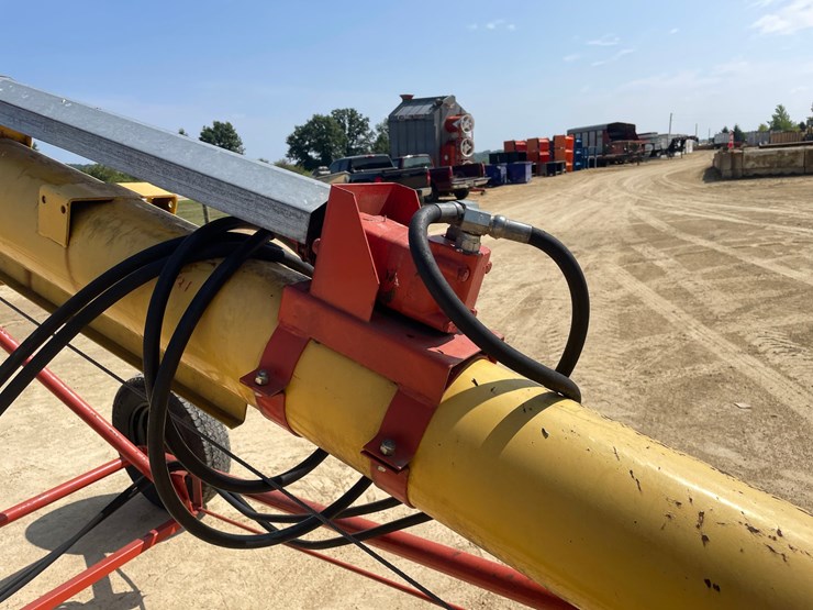 #1242-•-westfield-wr80-31-grain-auger-image-11
