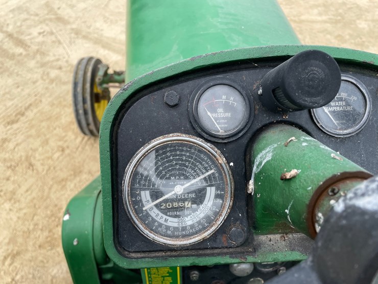 john-deere-730-image-47