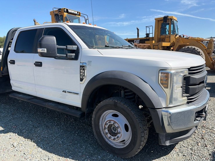 2019-ford-f550-image-16