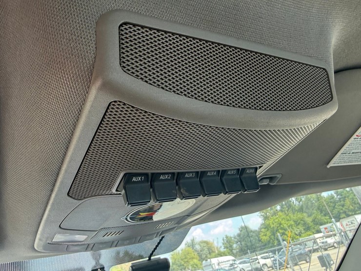 2017-ford-f550-image-26
