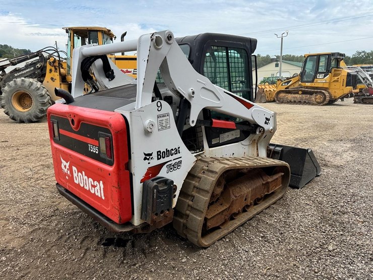2019-bobcat-t595-image-6