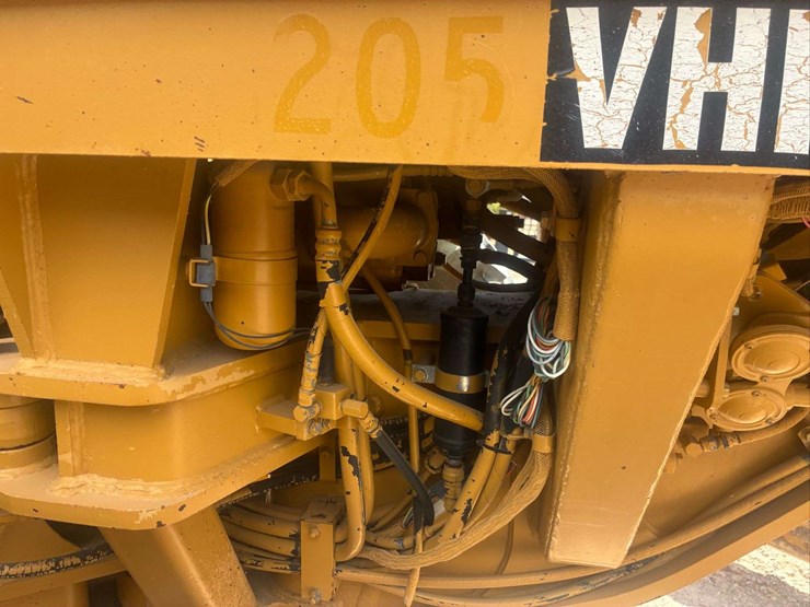 2002-caterpillar-140h-image-40