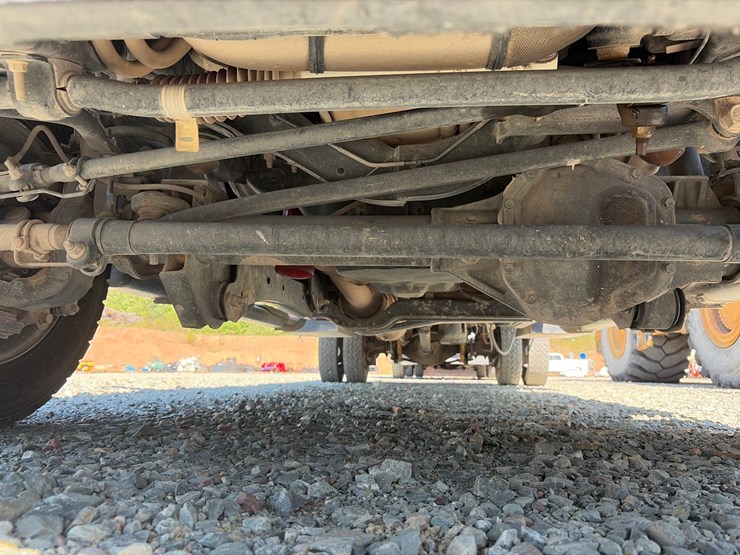 2019-ford-f550-image-30