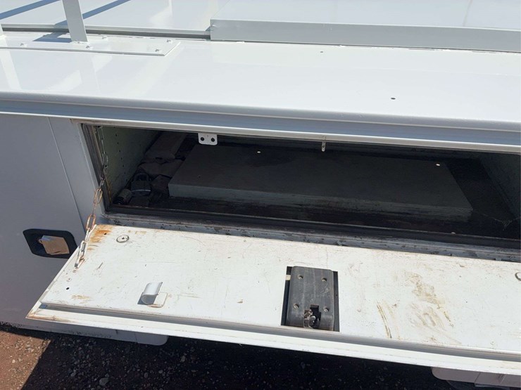 utility-truck-bed-image-8