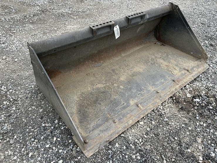 68”-skid-steer-bucket-image-6