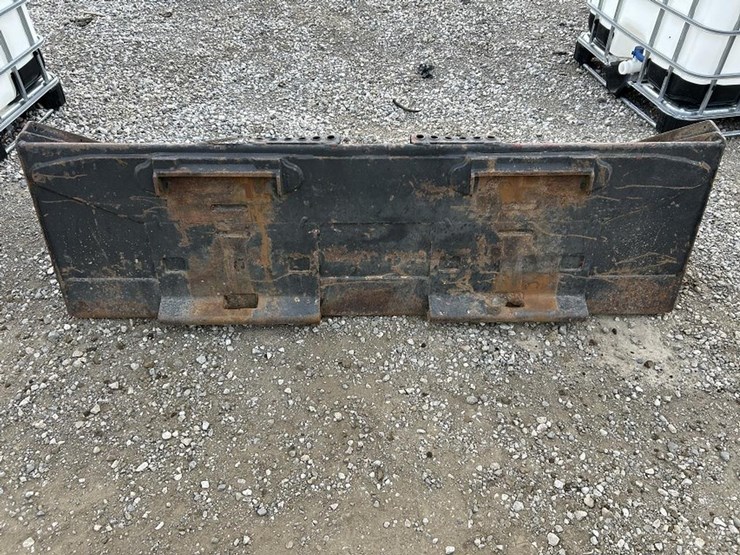 74”-skid-steer-tooth-bucket-image-4