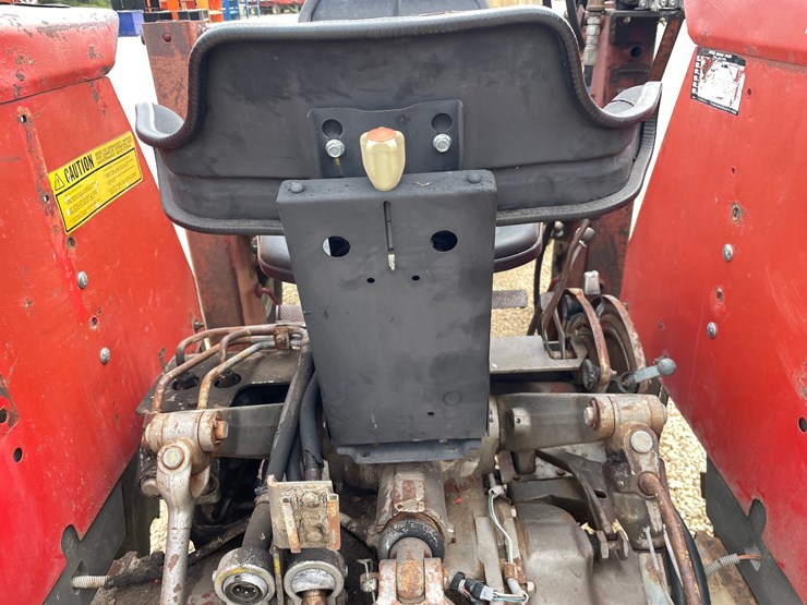 massey-ferguson-265-image-45