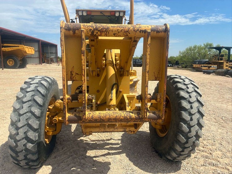 2002-caterpillar-140h-image-8