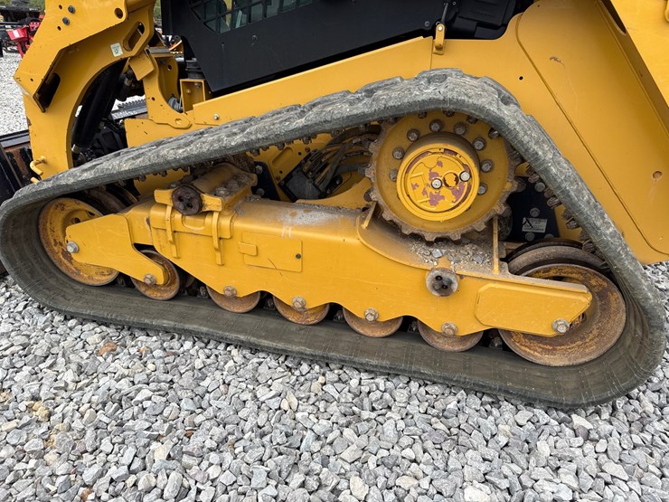 2024-caterpillar-279d3-image-9
