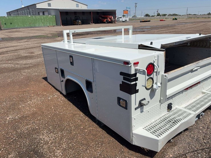 utility-truck-bed-image-4