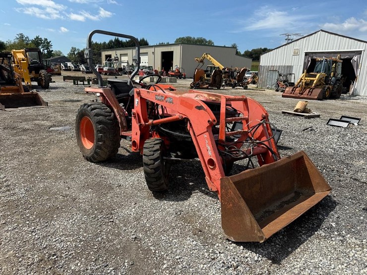 kubota-l2800-image-6