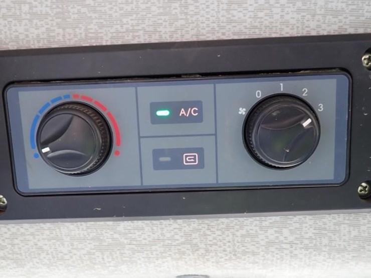 2022-xcmg-xc958u-image-23
