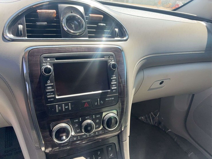2015-buick-enclave-image-18