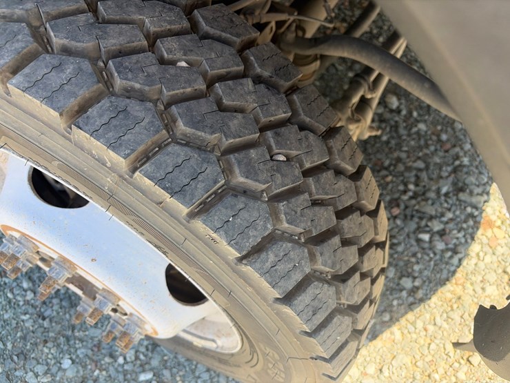 2019-ford-f550-image-61