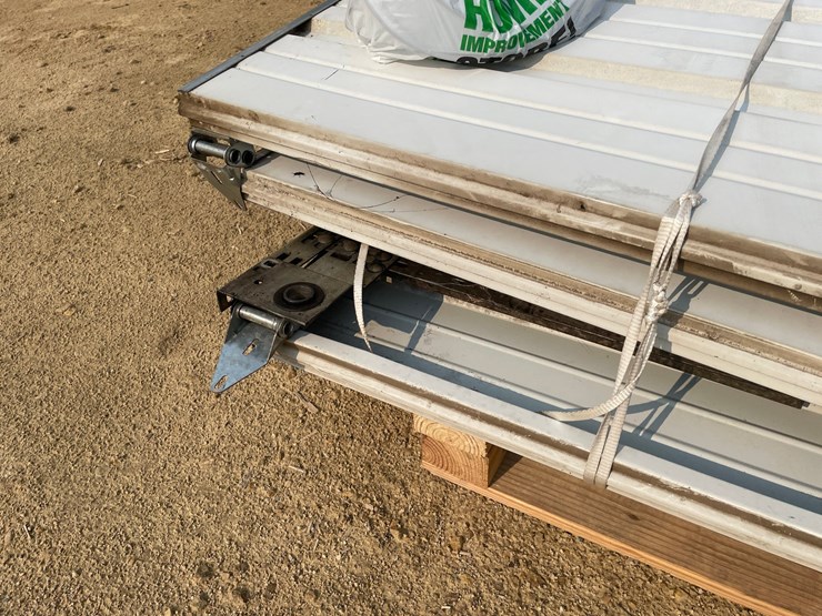 #3841-•-9'-w-x-8't-non-insulated-garage-door-image-15