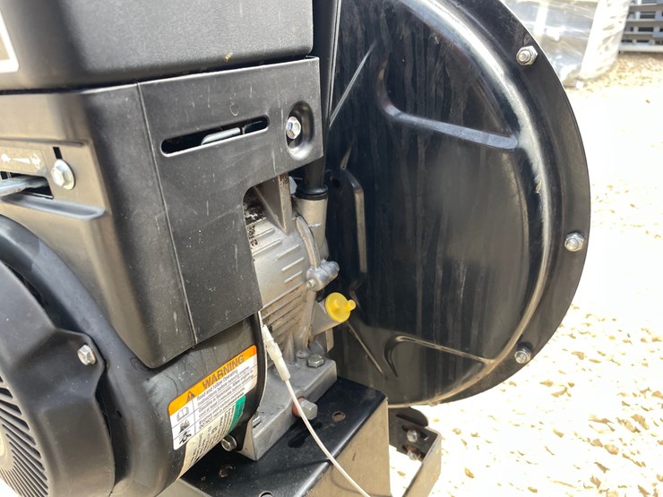#3847-•-agri-fab-mow-n-vac-image-22