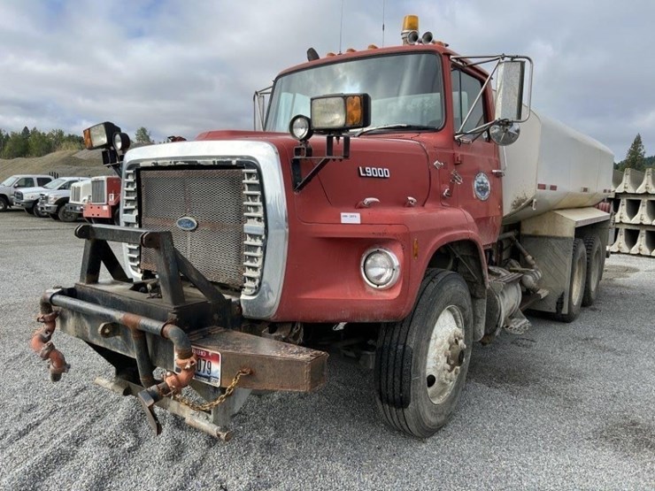 1988-ford-lts9000-image-1