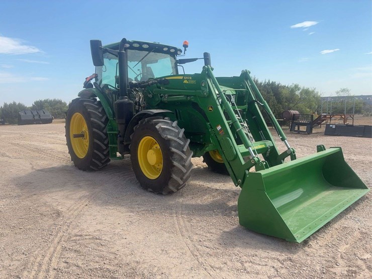 2022-john-deere-r-image-1