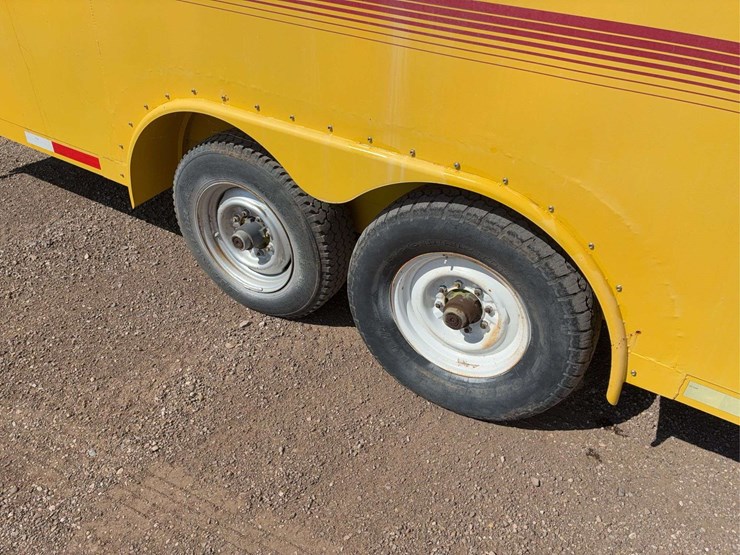 2004-reyes-trailers-enclosed-cargo-trailer-image-18