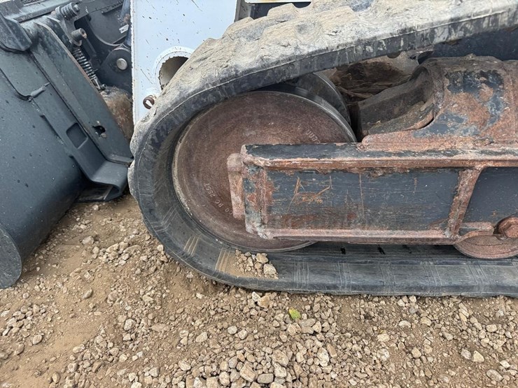 2018-bobcat-t630-image-14