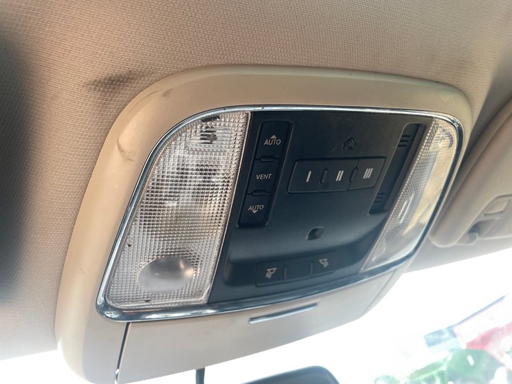 2011-jeep-grand-cherokee-laredo-image-81