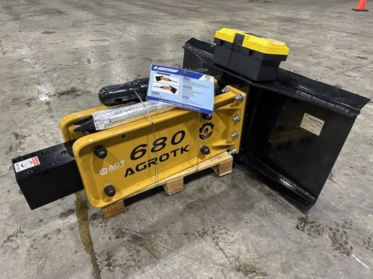 2026-agt-sshh680-hydraulic-breaker-image-1