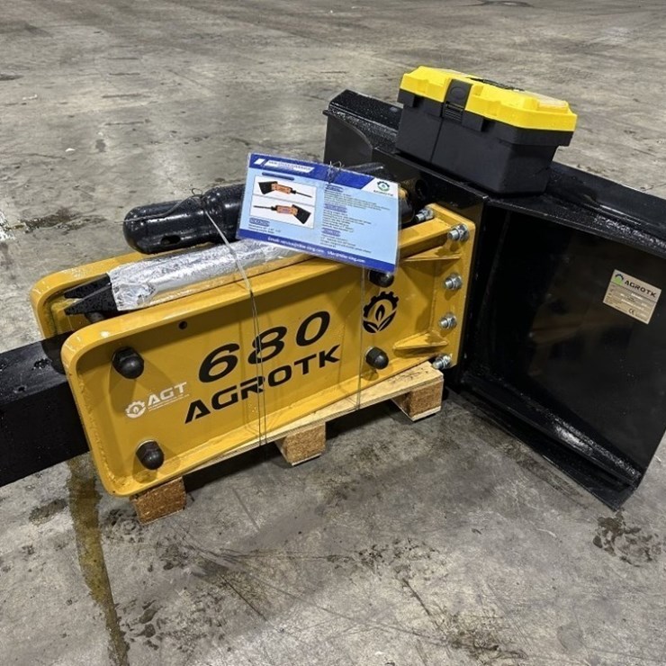 2026 AGT SSHH680 Hydraulic Breaker