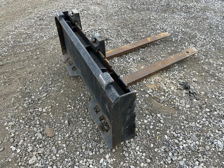 42"-skid-steer-pallet-fork-no-mast-image-5