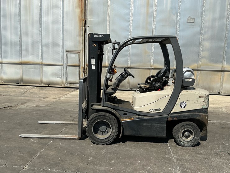 #313-•-2016-crown-c-51050-65-propane-forklift-image-2
