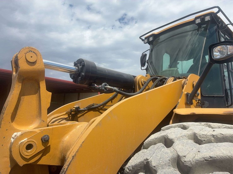 caterpillar-966k-image-12