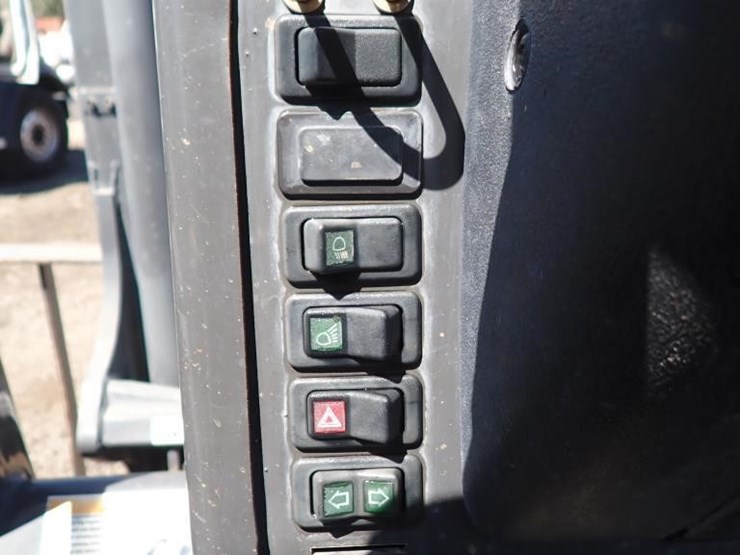 2019-case-586h-image-22