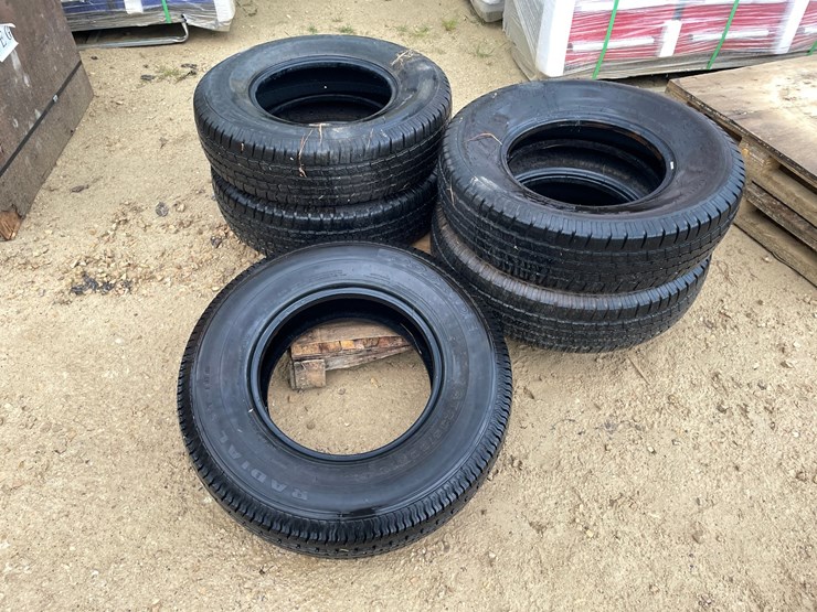 #3880-•-(4)-st235/80r16-trailer-tires-image-1