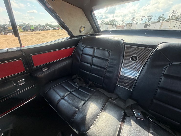 #143-•-1964-buick-riviera-image-42