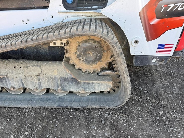 2023-bobcat-t770-image-18