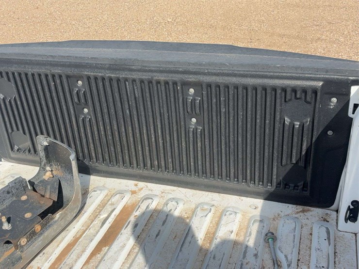 2023-ford-truck-bed-image-12