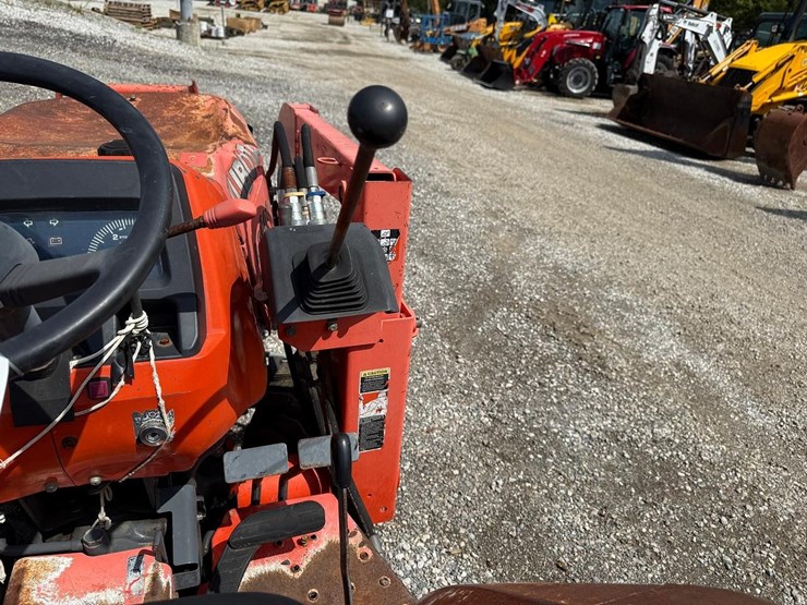 kubota-l2800-image-21