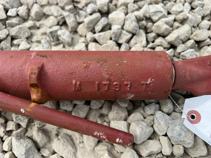 john-deere-320-image-3