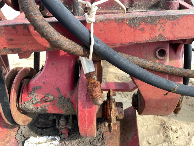 #3846-•-international-sickle-mower-image-17