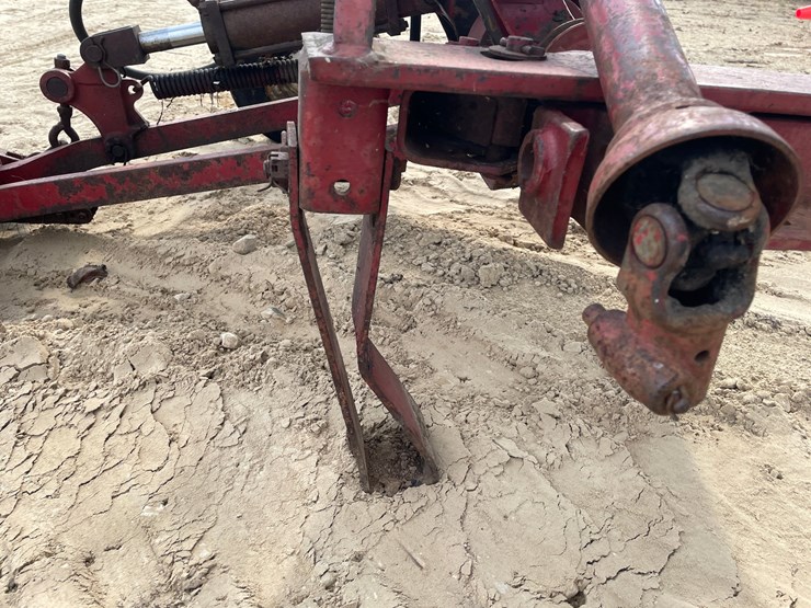 #3846-•-international-sickle-mower-image-15