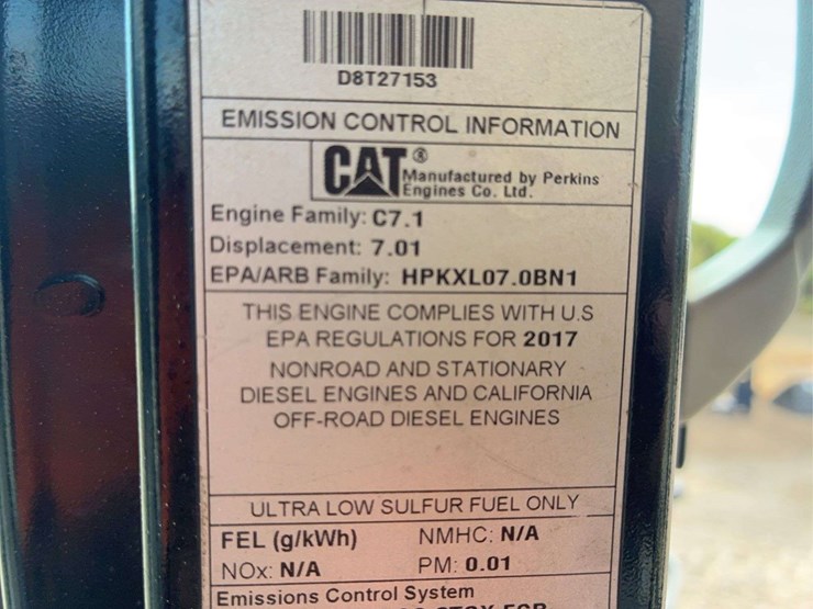 2017-caterpillar-323-image-34