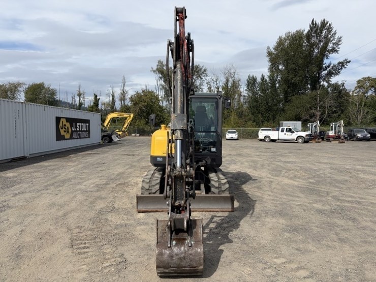 2021-volvo-ec60e-image-8