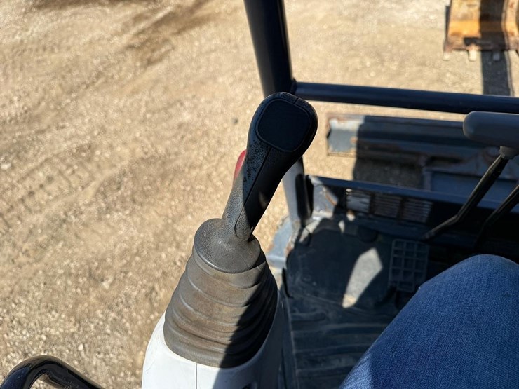 2021-deere-50g-image-26