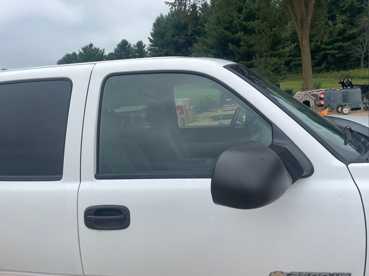 2005-chevrolet-silverado-2500-image-17