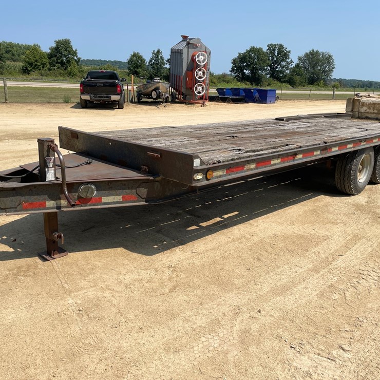 #1236 • 2005 Home Made 19' Deckover Trailer (Has WI Title)