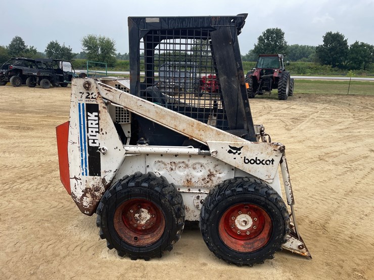 #313-•-bobcat-7222-hydrostatic-skidsteer-image-4