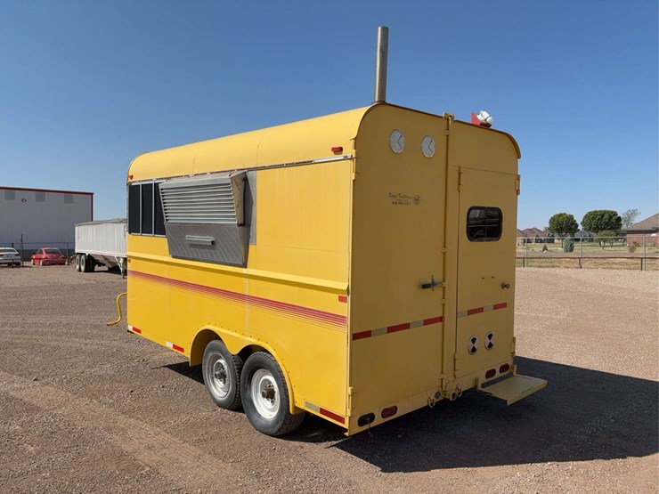 2004-reyes-trailers-enclosed-cargo-trailer-image-17